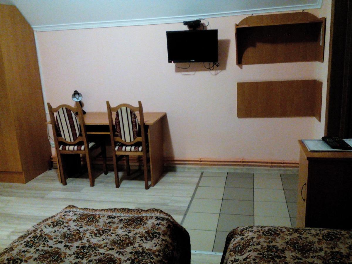 Hostel On Flotska Ивано-Франковск Экстерьер фото