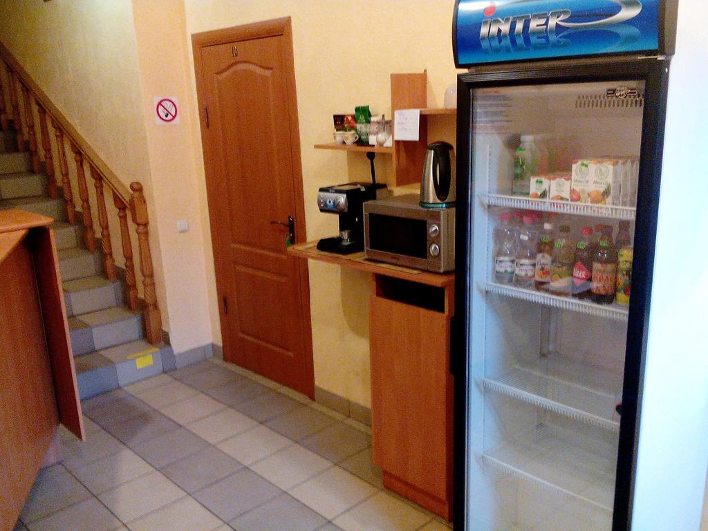 Hostel On Flotska Ивано-Франковск Экстерьер фото
